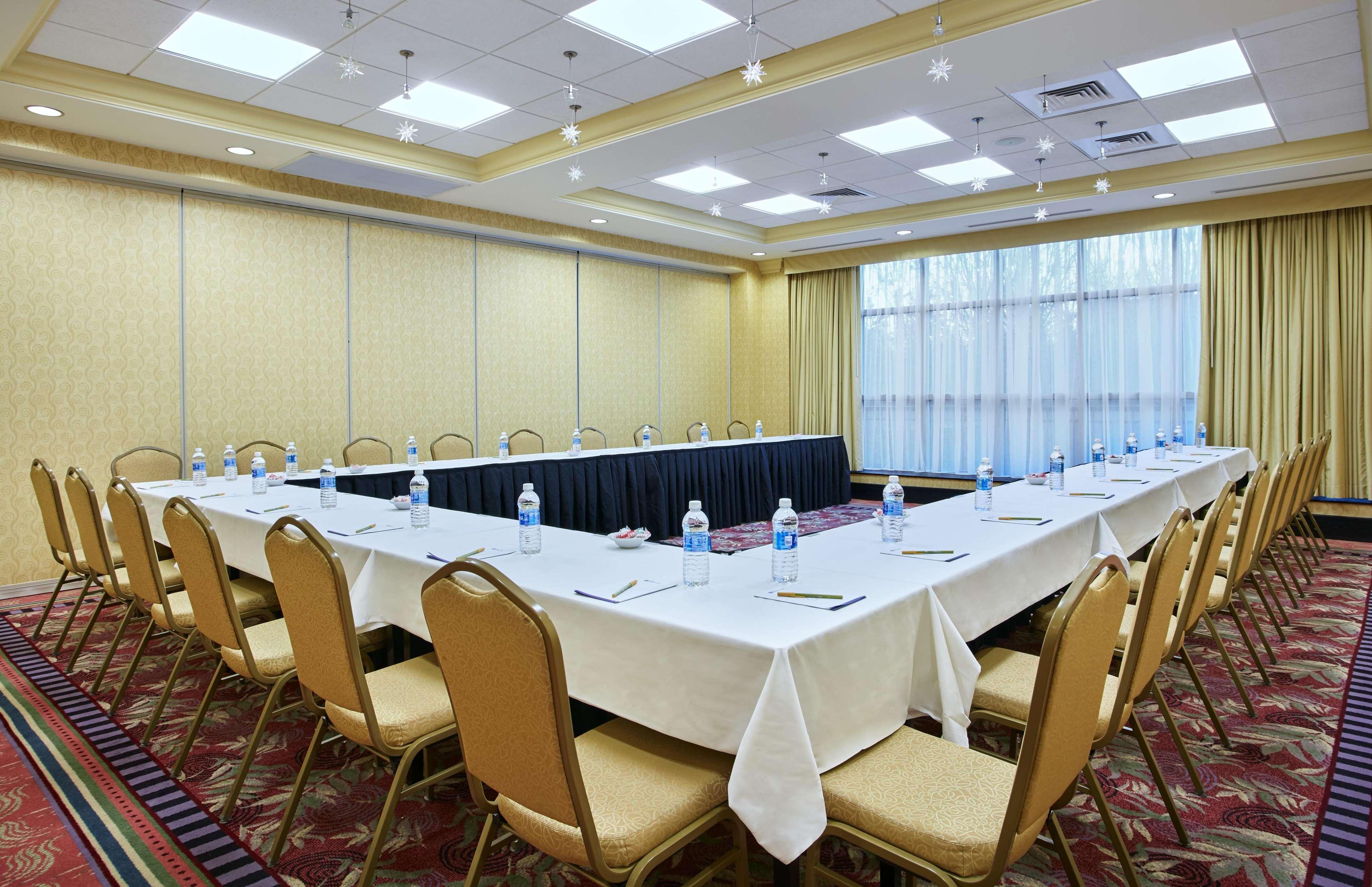 Hilton Garden Inn Rockville - Gaithersburg Экстерьер фото